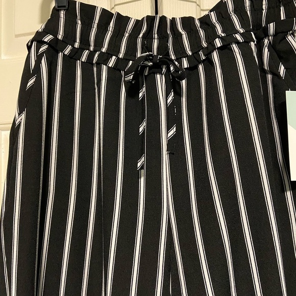 CI SONO Capri pants - Picture 3 of 10